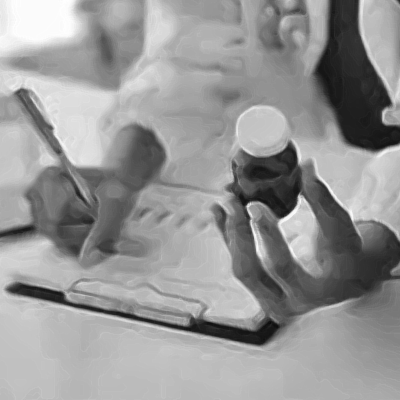 Refuerza participación en farmacovigilancia