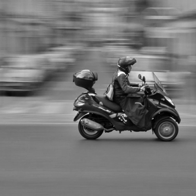 Actualiza exigencias de cascos reglamentarios